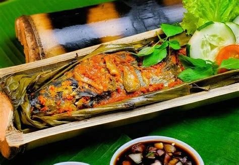 Ikan Patin Bakar Bambu